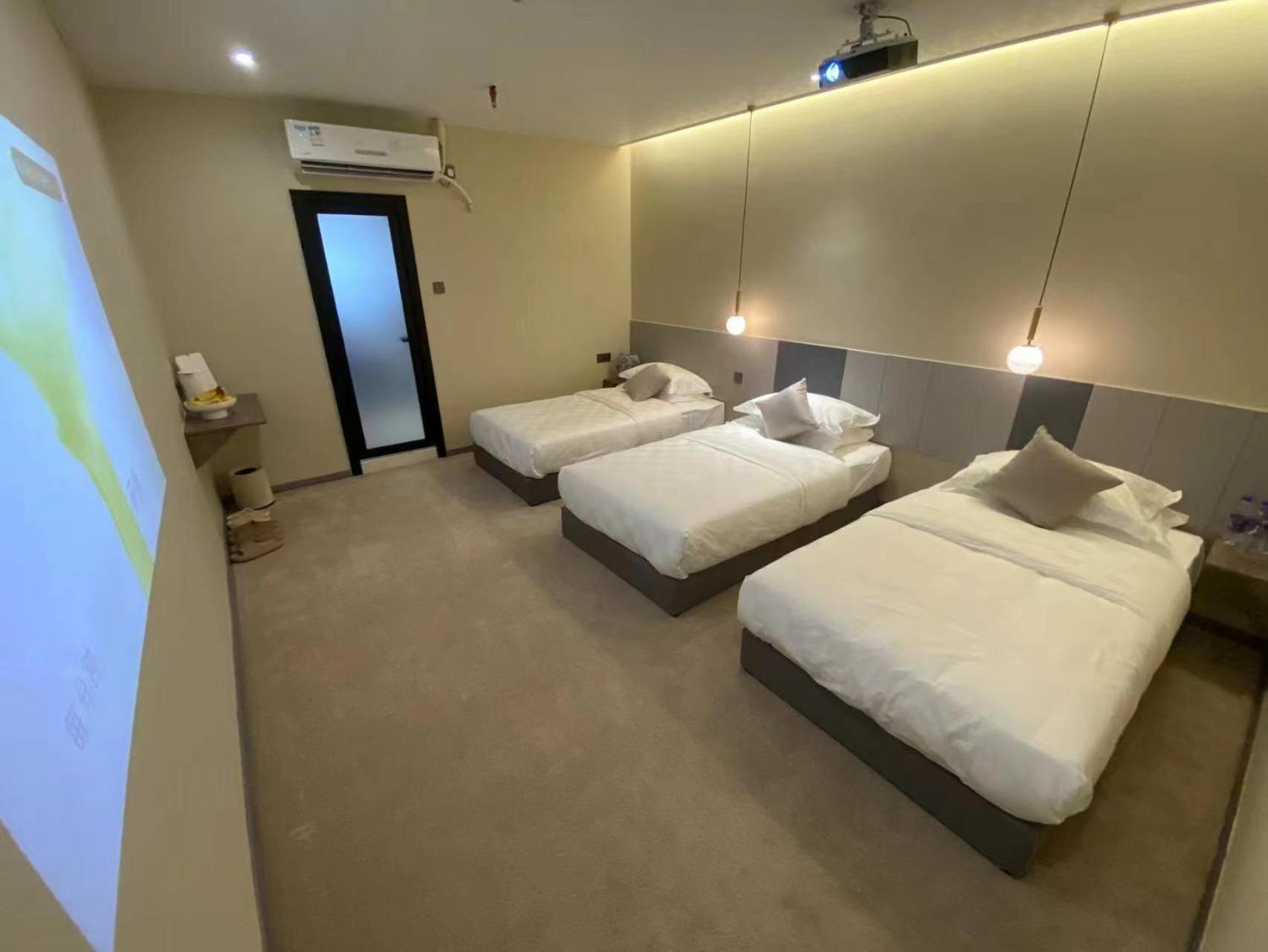Puzzle Hotel Guangzhou Fenghuang New Village Subway Station Luaran gambar