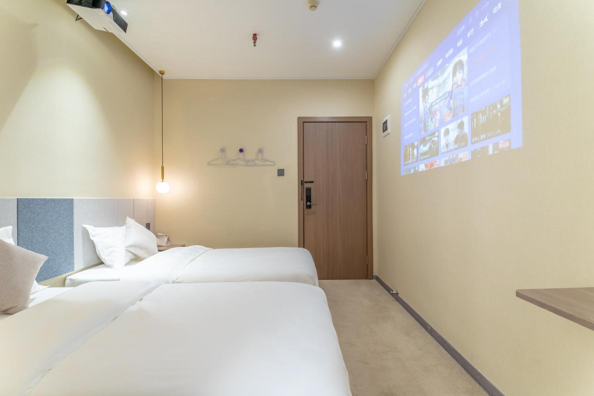Puzzle Hotel Guangzhou Fenghuang New Village Subway Station Luaran gambar